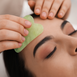 AknoEvit Facial